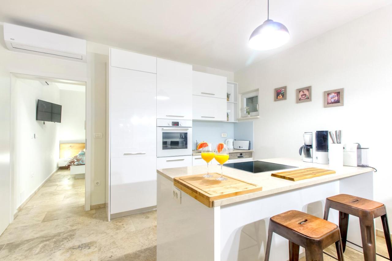 Dalmata Lounge Apartment Starigrad Paklenica Ngoại thất bức ảnh