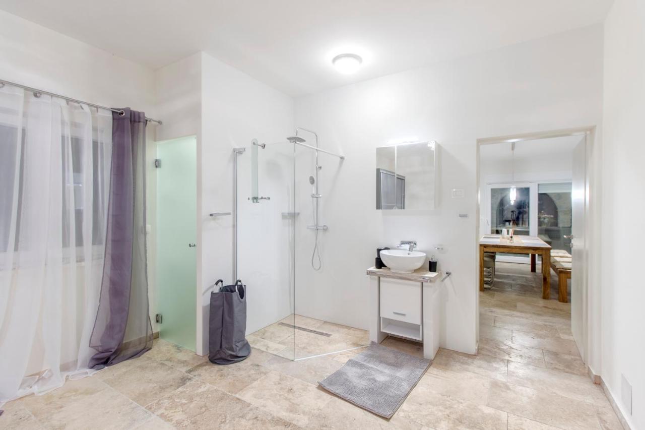 Dalmata Lounge Apartment Starigrad Paklenica Ngoại thất bức ảnh
