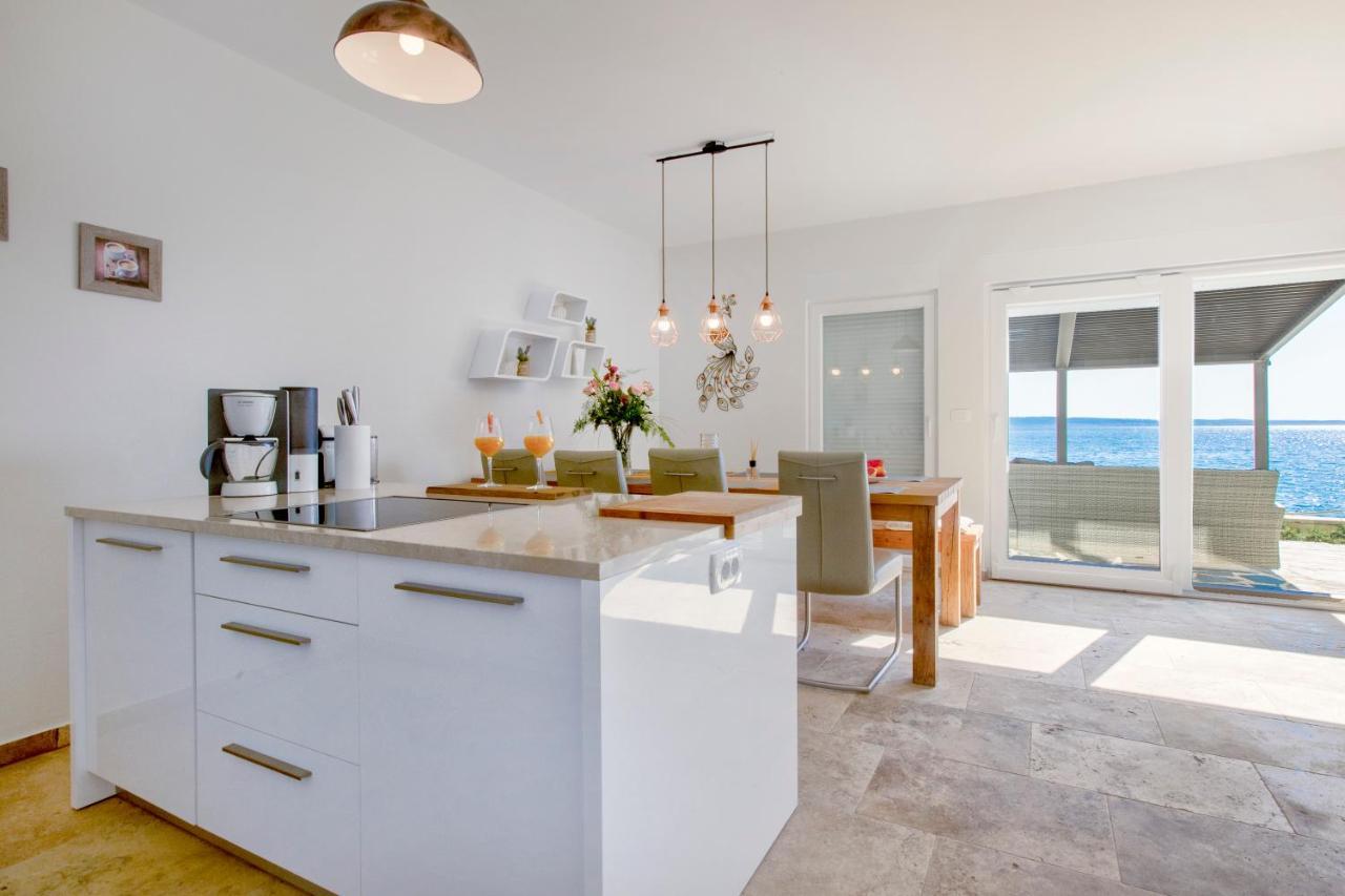 Dalmata Lounge Apartment Starigrad Paklenica Ngoại thất bức ảnh