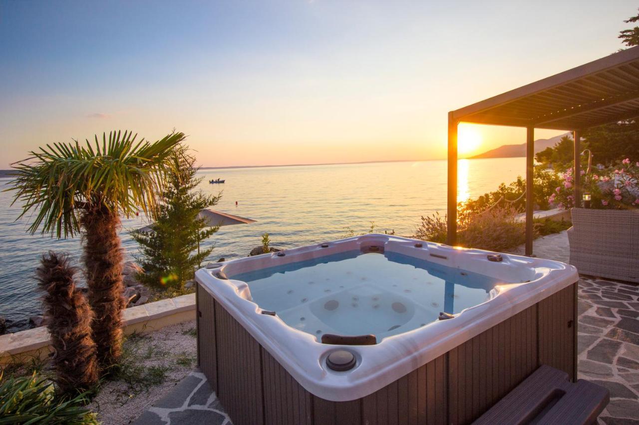 Dalmata Lounge Apartment Starigrad Paklenica Ngoại thất bức ảnh