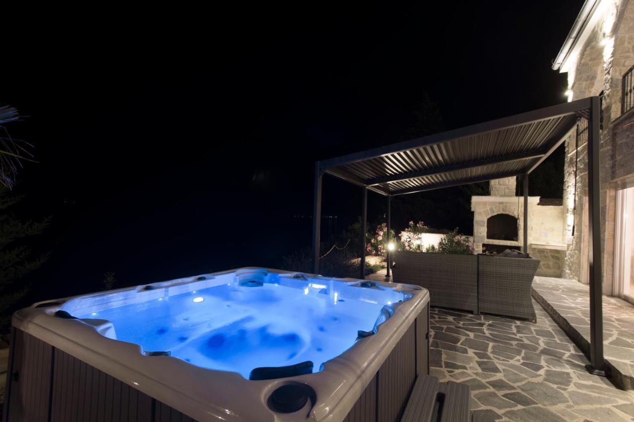 Dalmata Lounge Apartment Starigrad Paklenica Ngoại thất bức ảnh