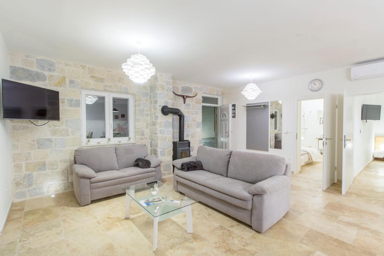 Dalmata Lounge Apartment Starigrad Paklenica Ngoại thất bức ảnh