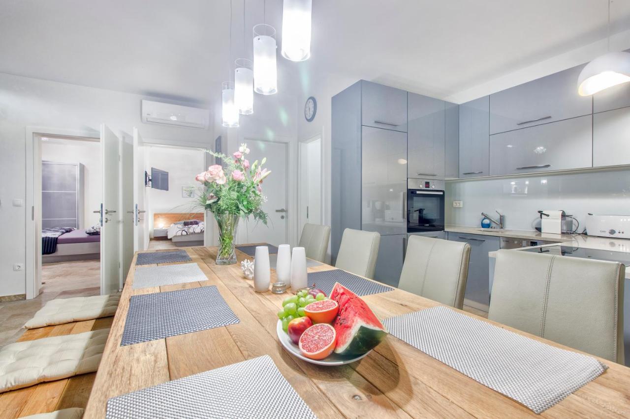 Dalmata Lounge Apartment Starigrad Paklenica Ngoại thất bức ảnh