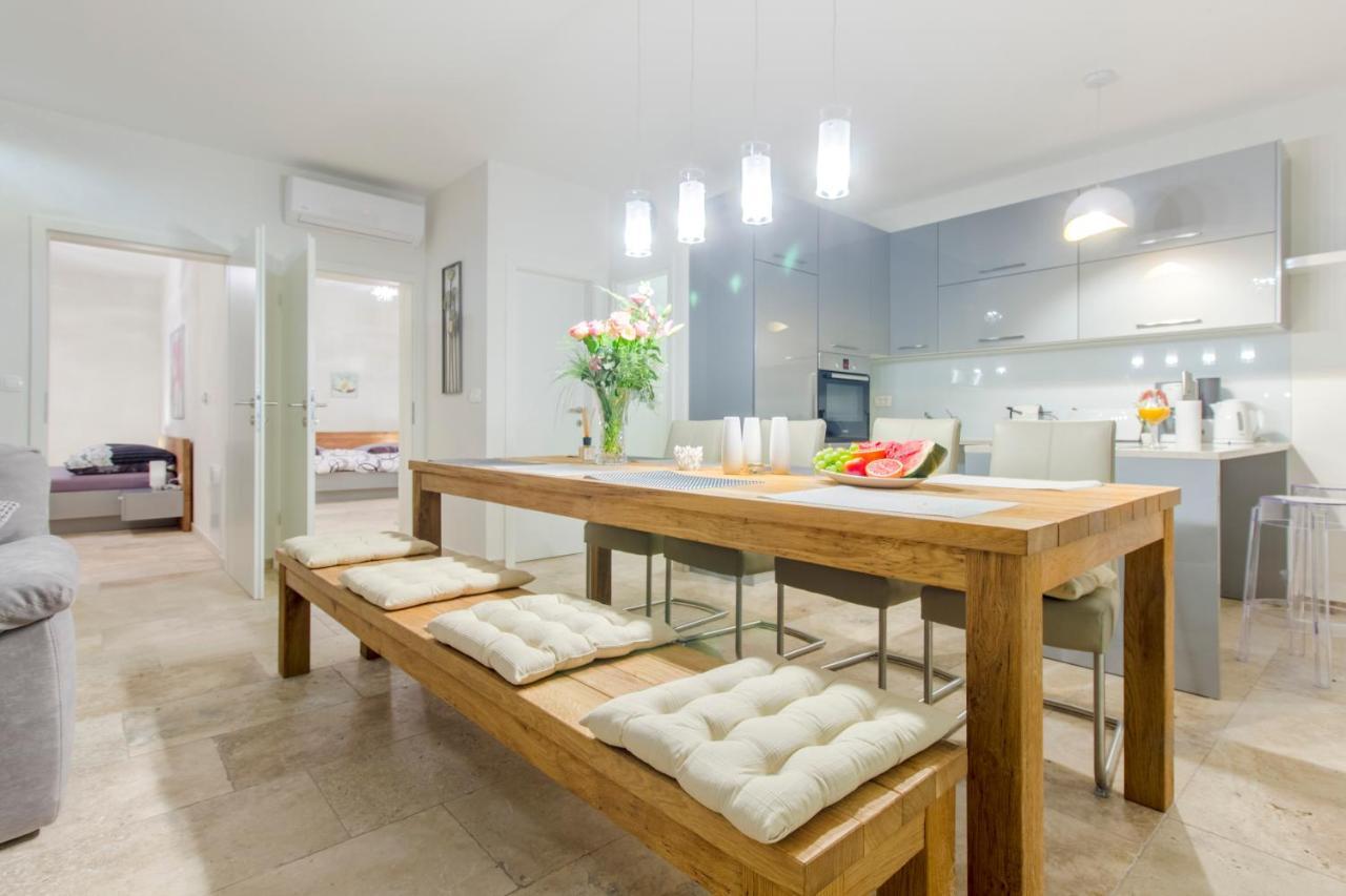 Dalmata Lounge Apartment Starigrad Paklenica Ngoại thất bức ảnh