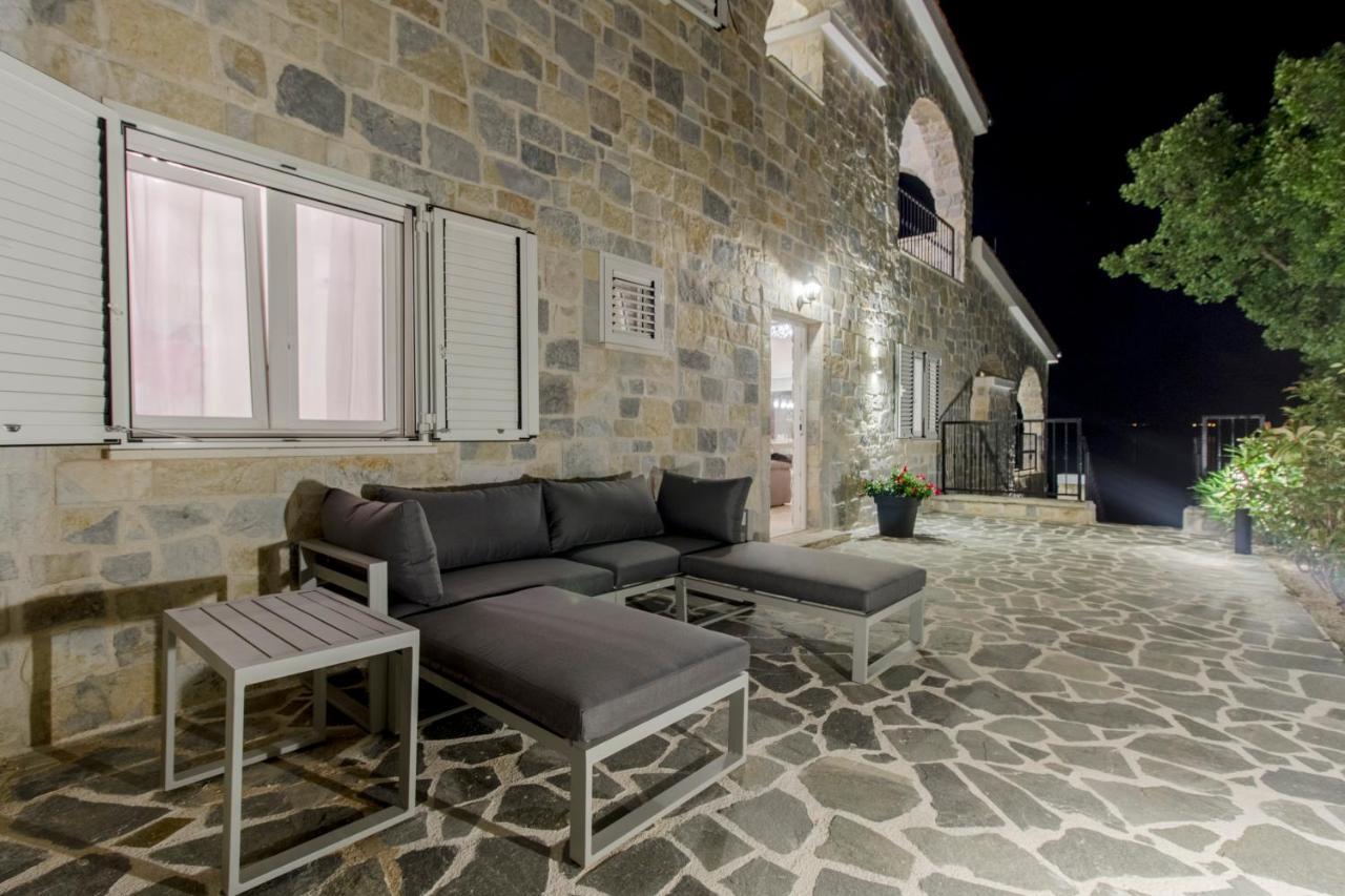 Dalmata Lounge Apartment Starigrad Paklenica Ngoại thất bức ảnh