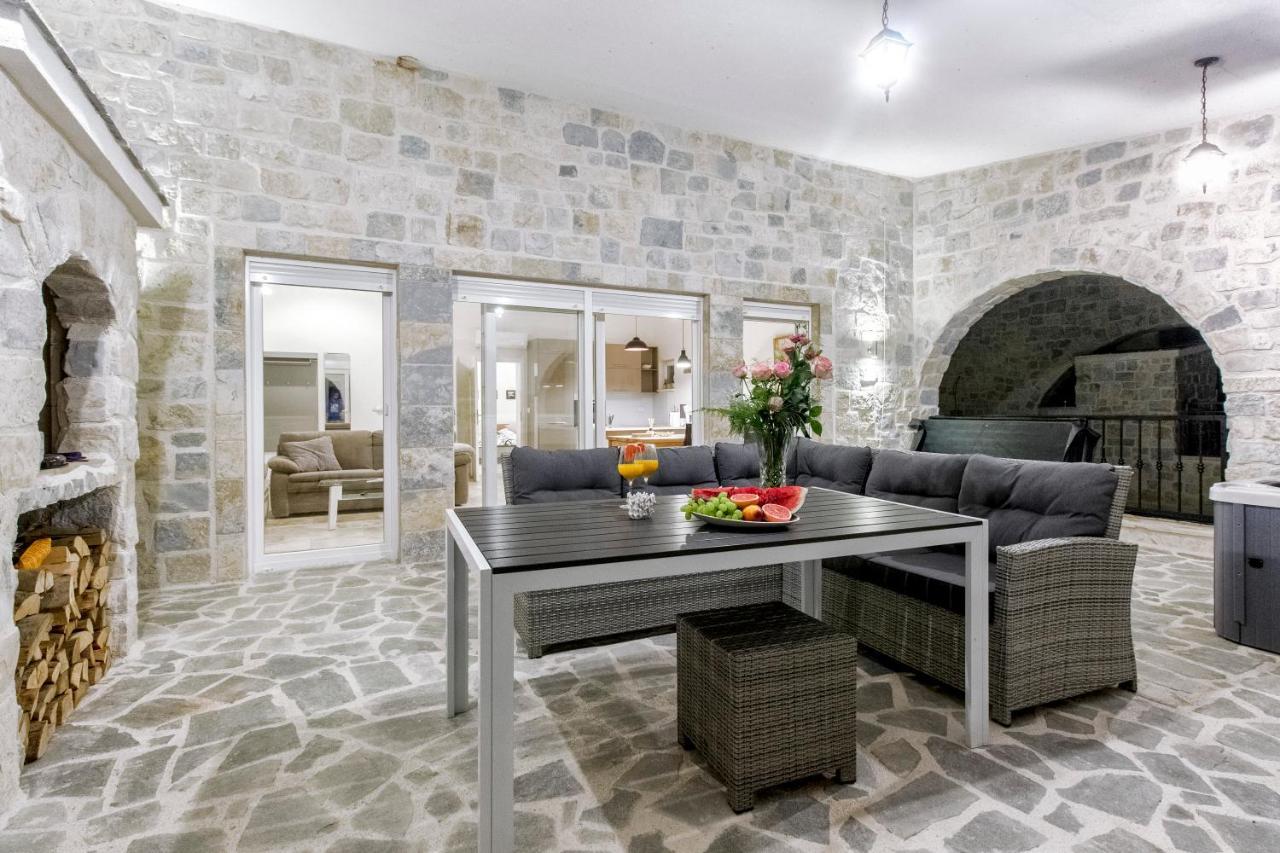 Dalmata Lounge Apartment Starigrad Paklenica Ngoại thất bức ảnh