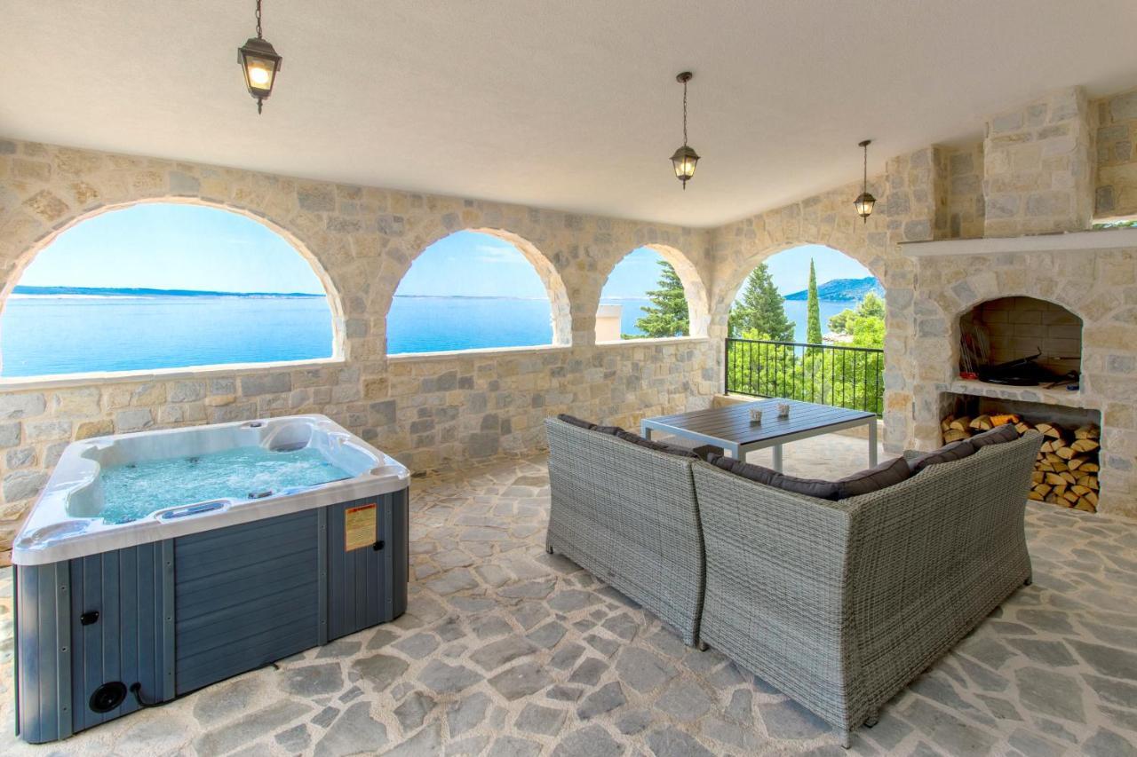 Dalmata Lounge Apartment Starigrad Paklenica Ngoại thất bức ảnh